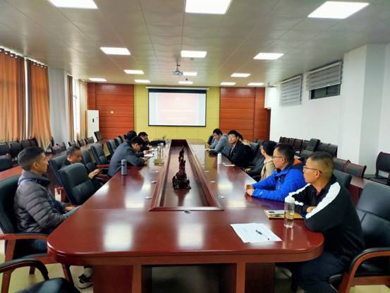 说明: 新闻稿:物理与电子科学学院召开党外人士统一战线工作座谈会